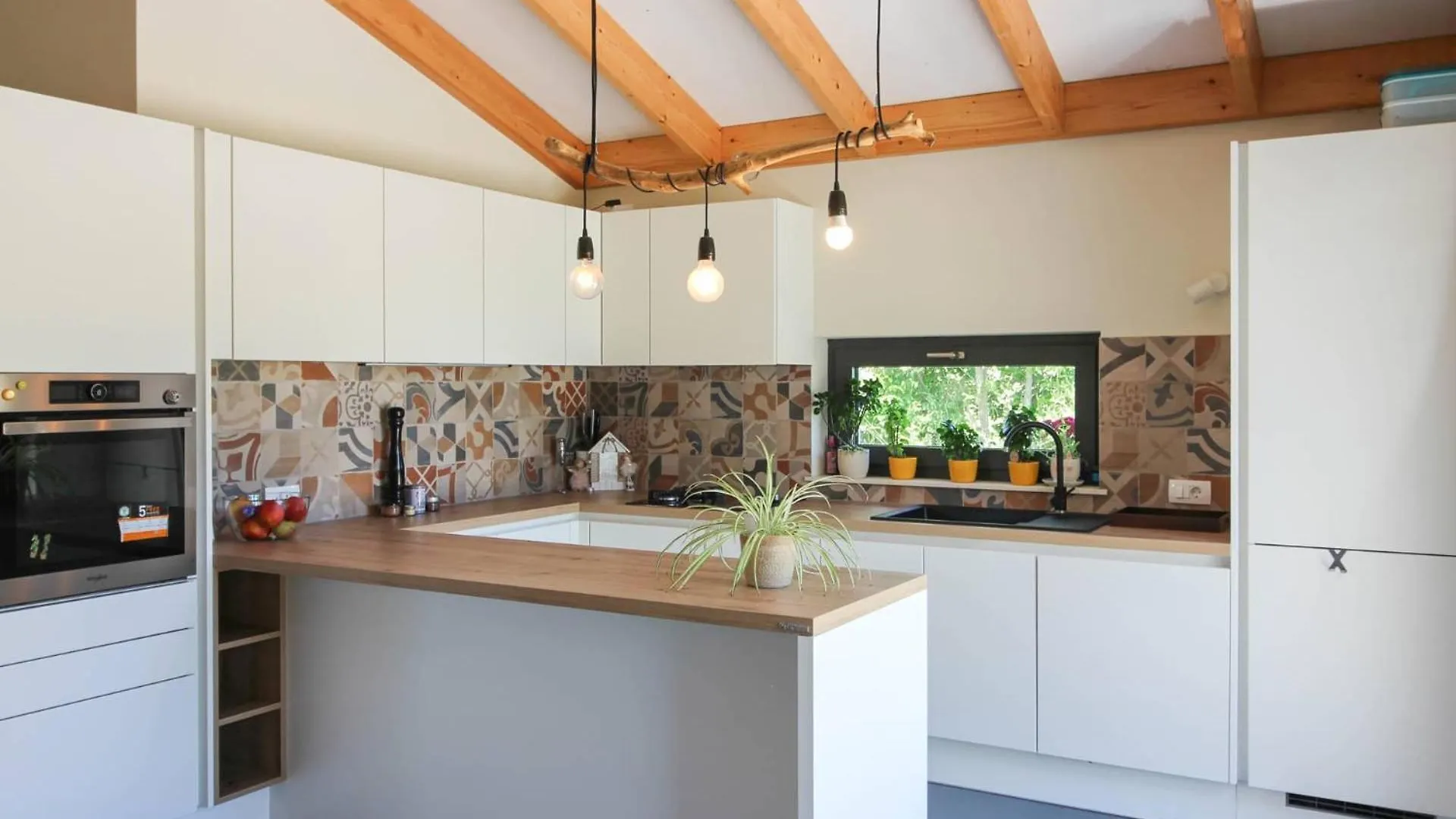 Beautiful Villa Regina With Private Pool Near The Sea By Wiibuk Sisan 0*,