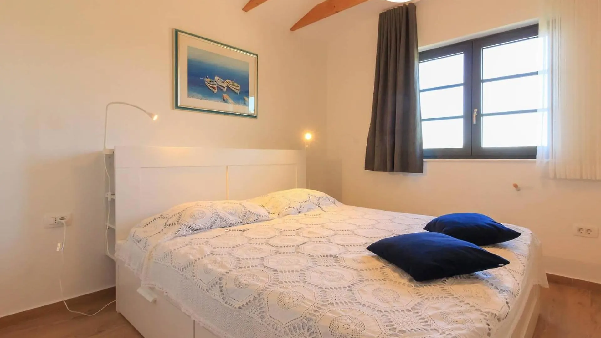 Beautiful Villa Regina With Private Pool Near The Sea By Wiibuk Sisan
