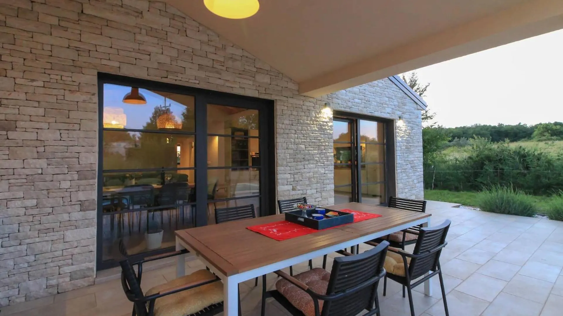 Beautiful Villa Regina With Private Pool Near The Sea By Wiibuk Sisan