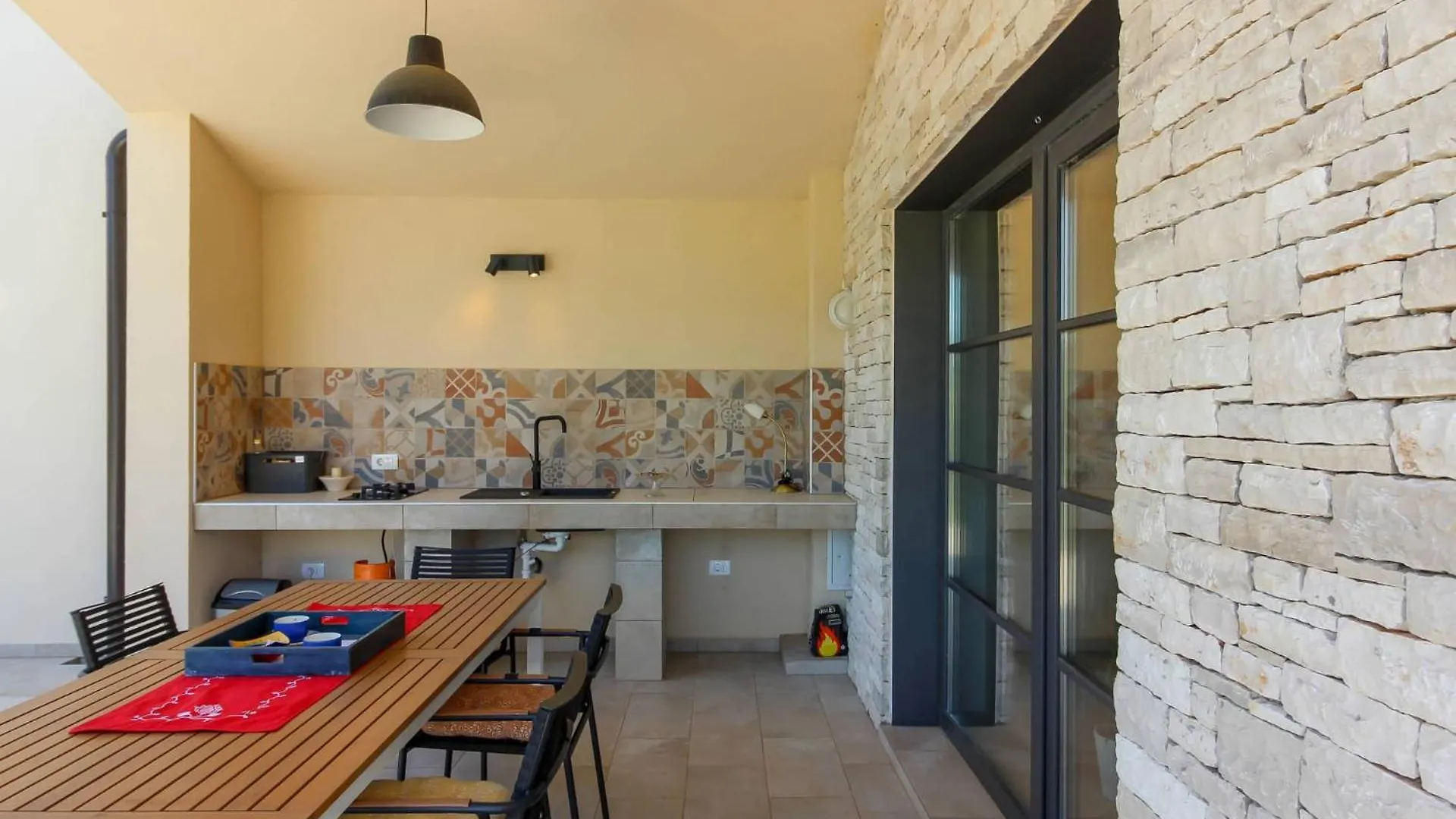 Beautiful Villa Regina With Private Pool Near The Sea By Wiibuk Sisan