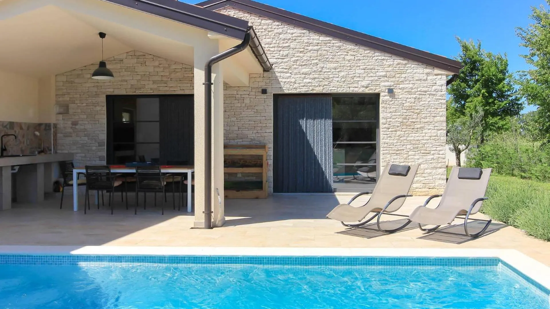 Beautiful Villa Regina With Private Pool Near The Sea By Wiibuk Sisan Croatia