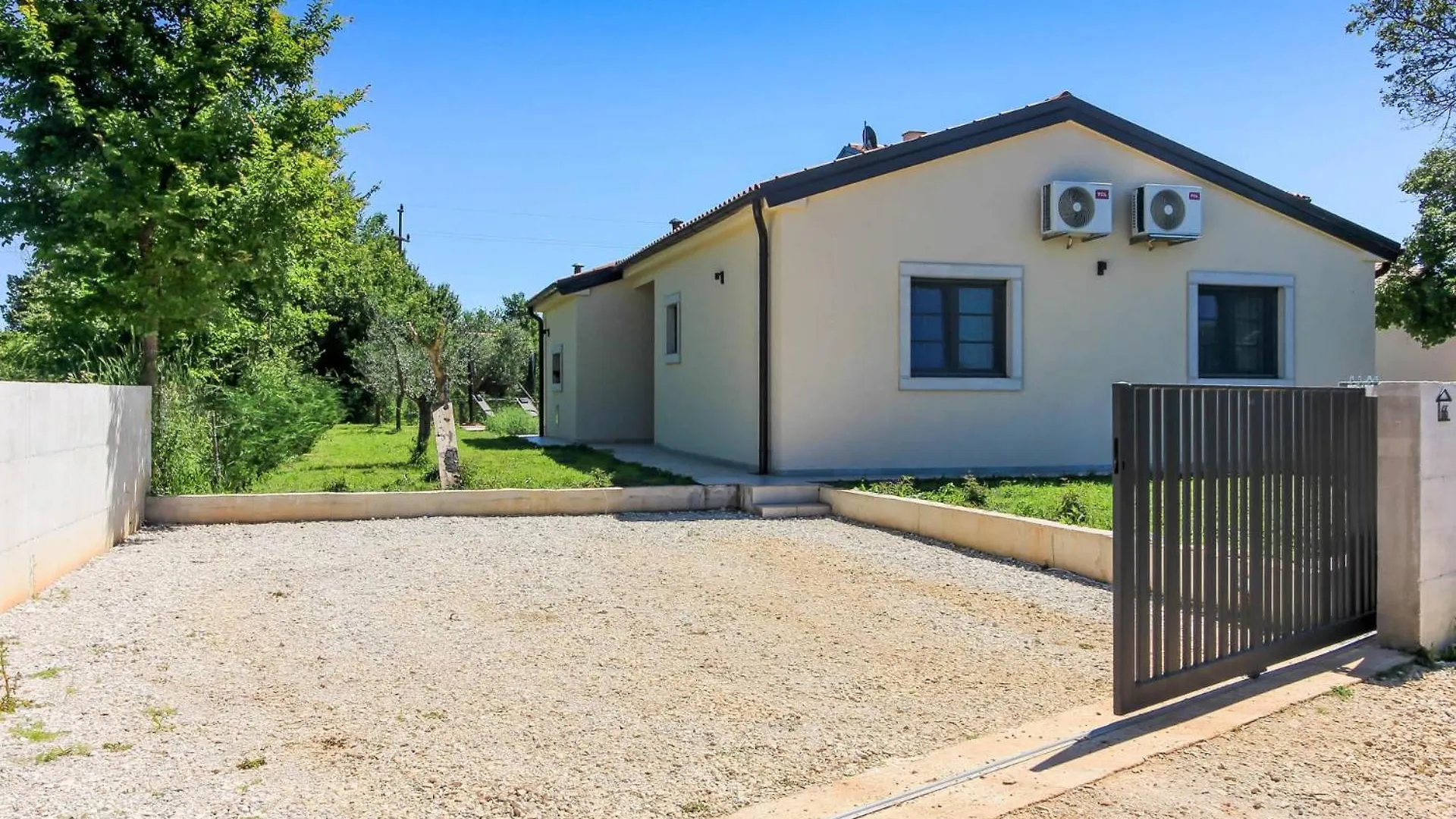 Beautiful Villa Regina With Private Pool Near The Sea By Wiibuk Sisan Croatia